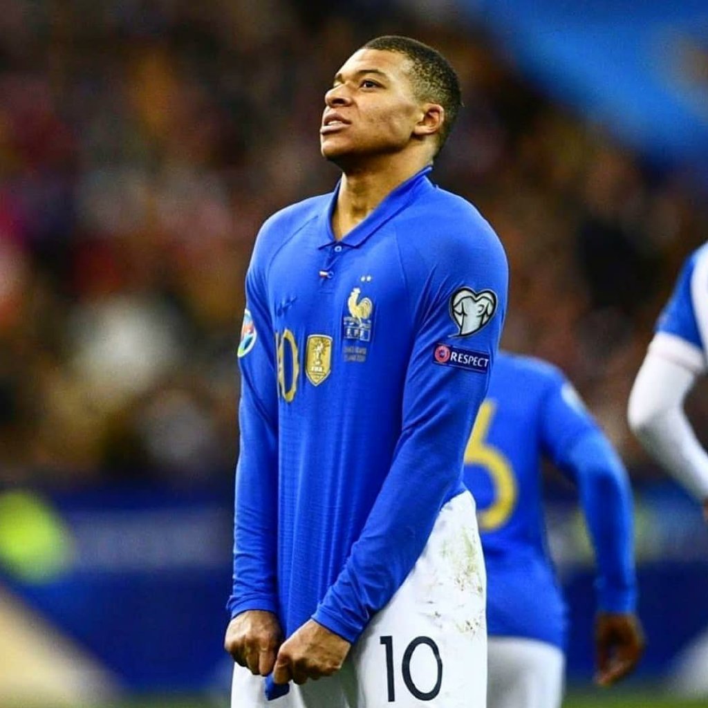 德国杯冲刺阶段再迎强敌，上海申花迎来里程碑，主帅态度：质疑声仍在，高层口径保持一致的简单介绍