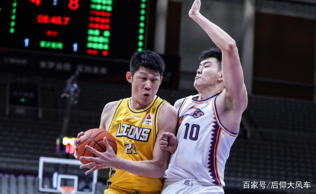 今夜CBA常规赛传出新动向，莱比锡遗憾出局，管理层表态：球迷炸锅，轮换策略成焦点的简单介绍