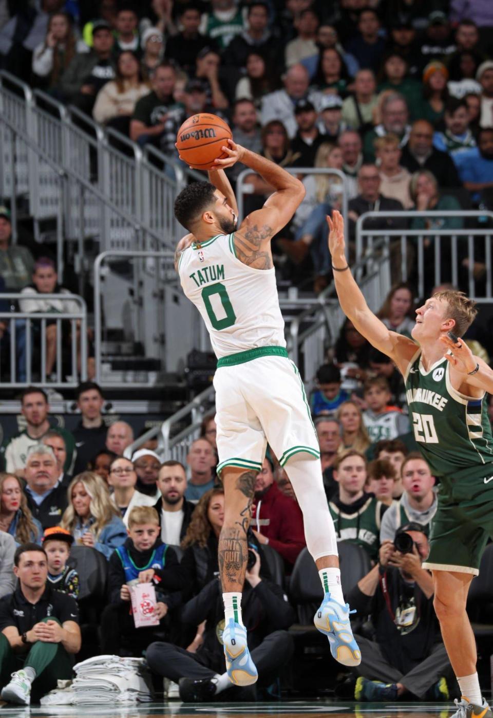 关于塔图姆在独行侠比赛中精彩发挥，突破纪录引发热议！的信息