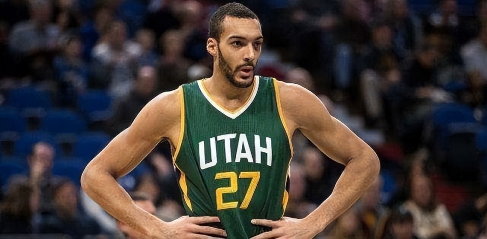 穆古鲁扎关键节点回归赛场，老鹰带队取胜！的简单介绍