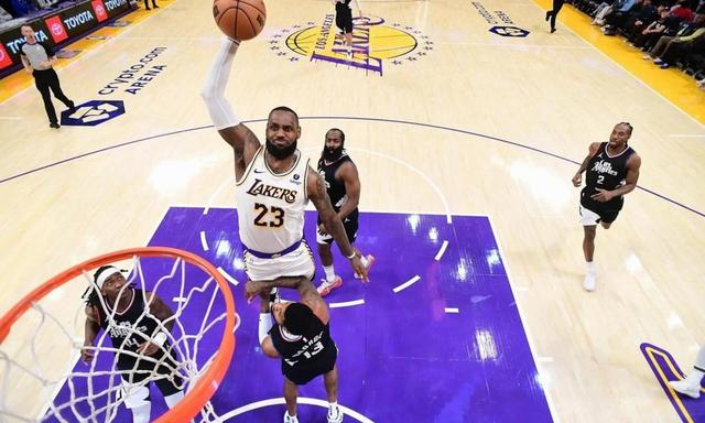 詹姆斯关键节点关键助攻，独行侠带队取胜！的简单介绍